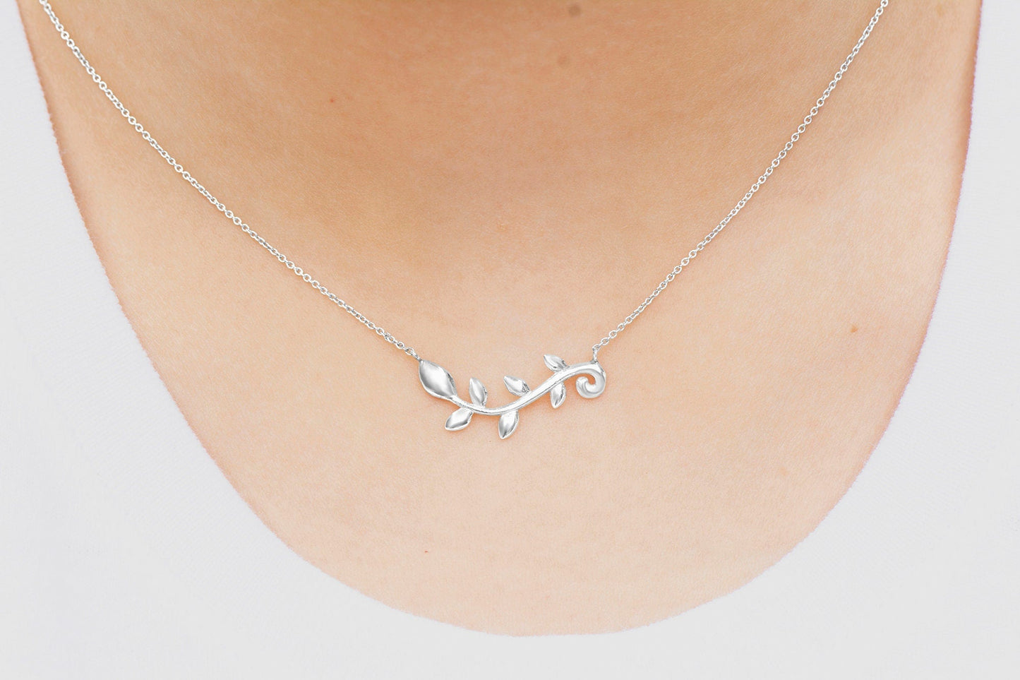 14k Gold Olive Leaf Vine Pendant