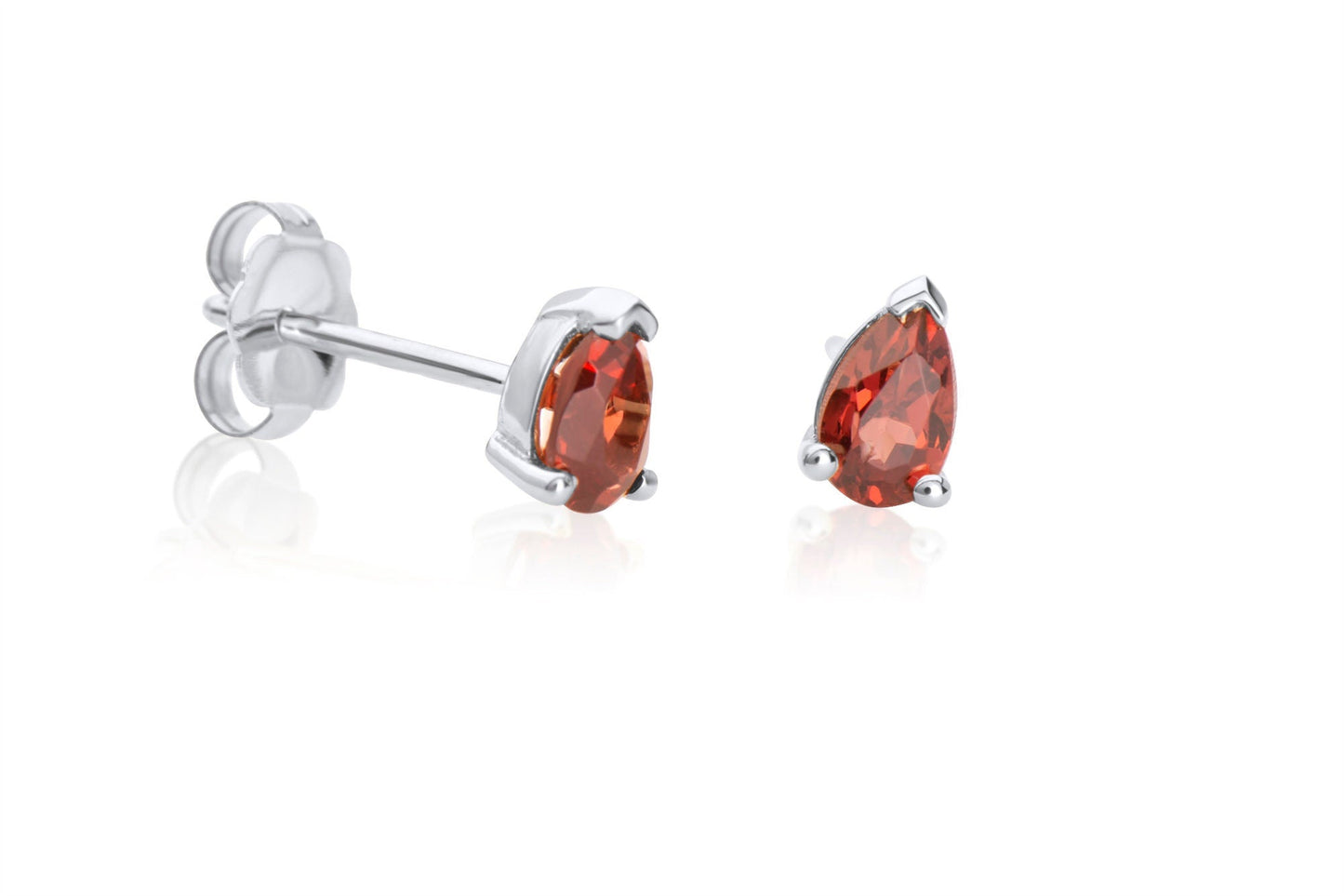 14k Gold Pear Shape Garnet Stud Earrings