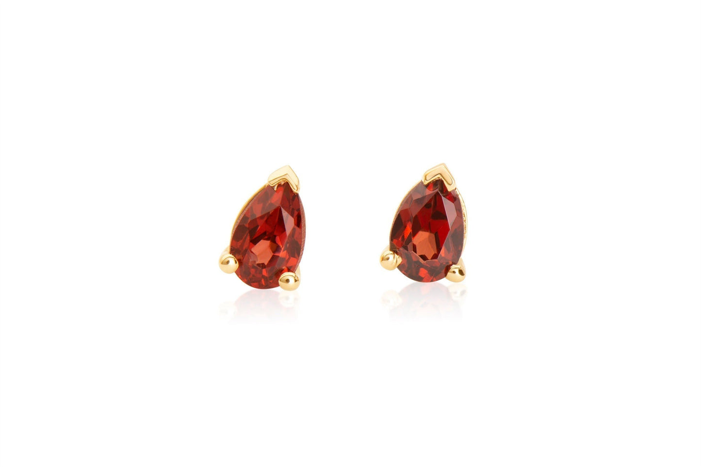 14k Gold Pear Shape Garnet Stud Earrings